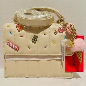 Betsey Johnson NWT Gummy Bear Top Handle Crossbody w/Bag Charm